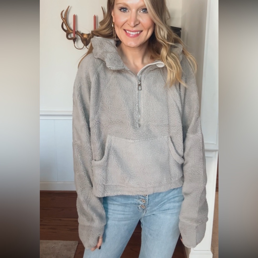 Worn once. Amazon Women's Gray Fleece quarter zip